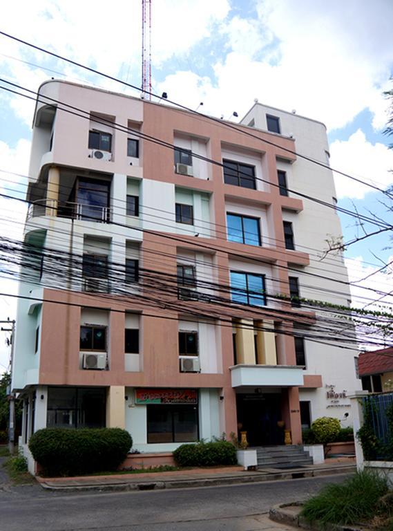 โรงแรมเฟื่องฟ้า พาเลซ บุรีรัมย์ ภายนอก รูปภาพ